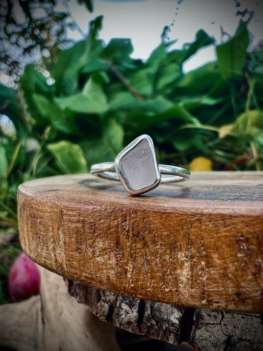 Droplet Seaglass Ring (Clear/White)
